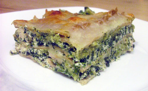 Light Pesto Lasagna with Chicken and Spinach